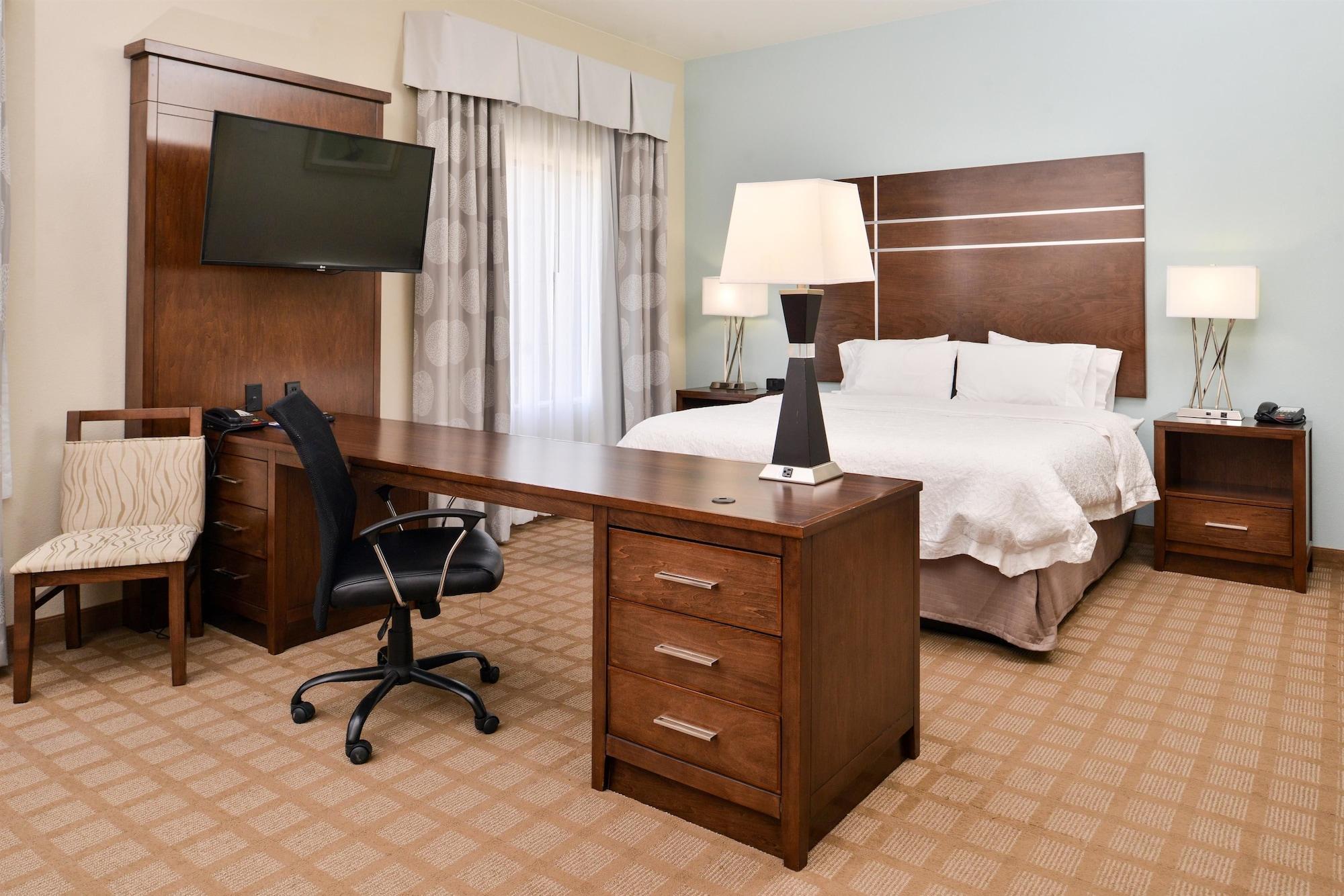 Hampton Inn And Suites Hutto Exterior photo