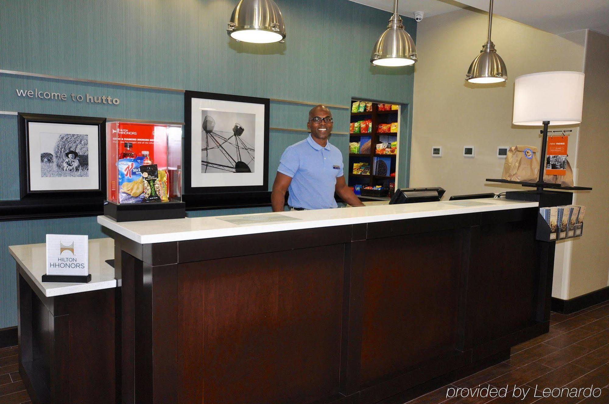 Hampton Inn And Suites Hutto Exterior photo