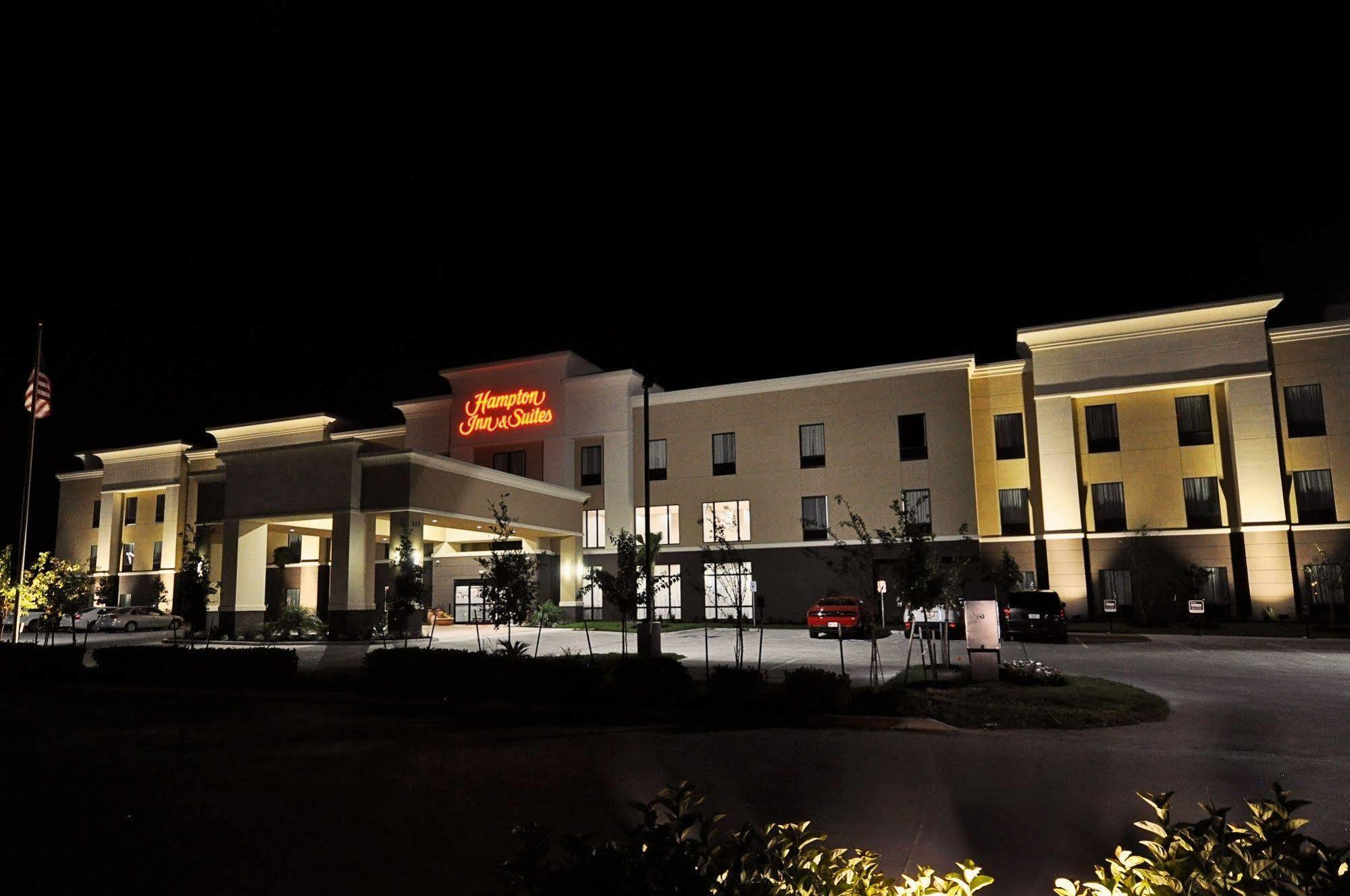 Hampton Inn And Suites Hutto Exterior photo